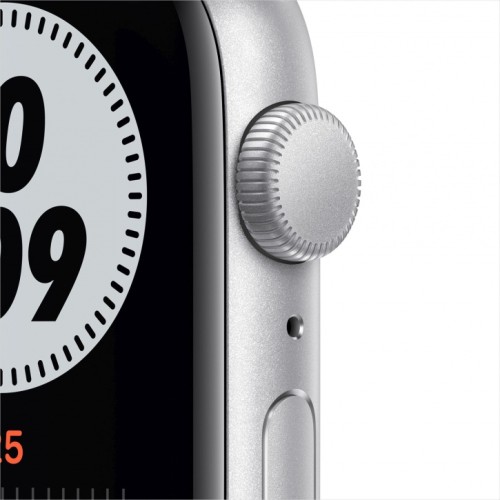 Apple Watch Nike SE, 44 мм, алюминий серебристого цвета, спортивный ремешок Nike цвета «чистая платина/черный»